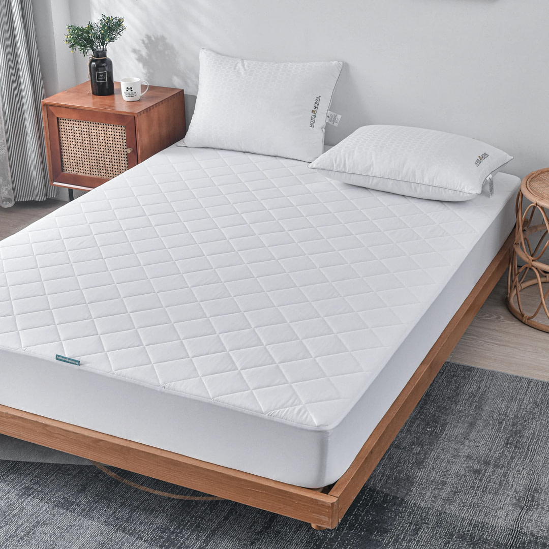 hotel royal mattress protector 4 | thebeddingscompany